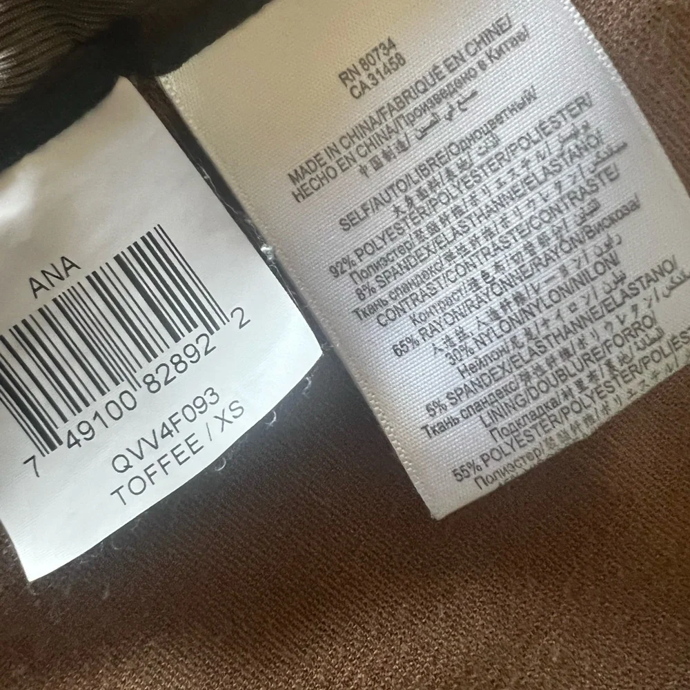 BCBG Maxazria faux suede cropped jacket. Asymmetrical moto style. XS. - Picture 6 of 7